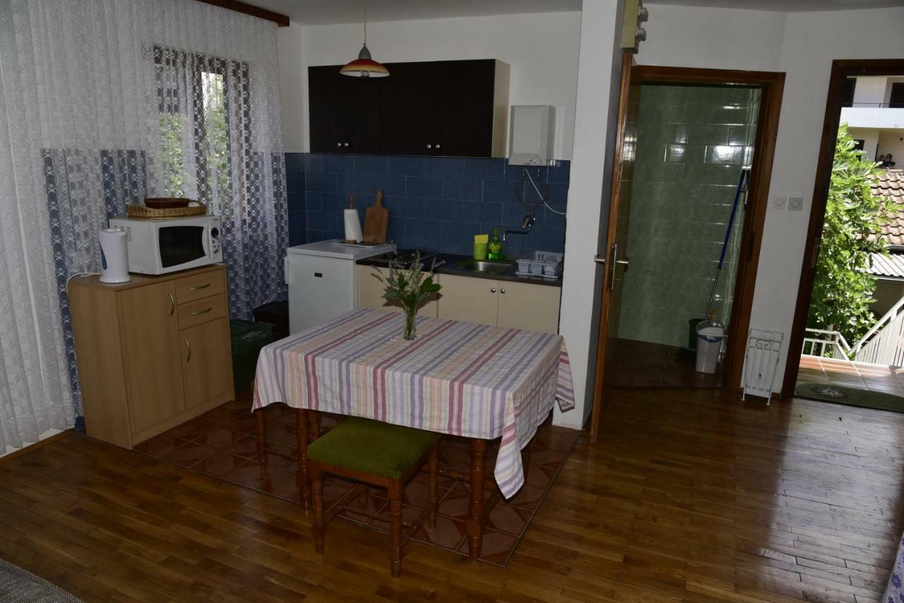 Apartment Palm Tree มาลินสกา ภายนอก รูปภาพ